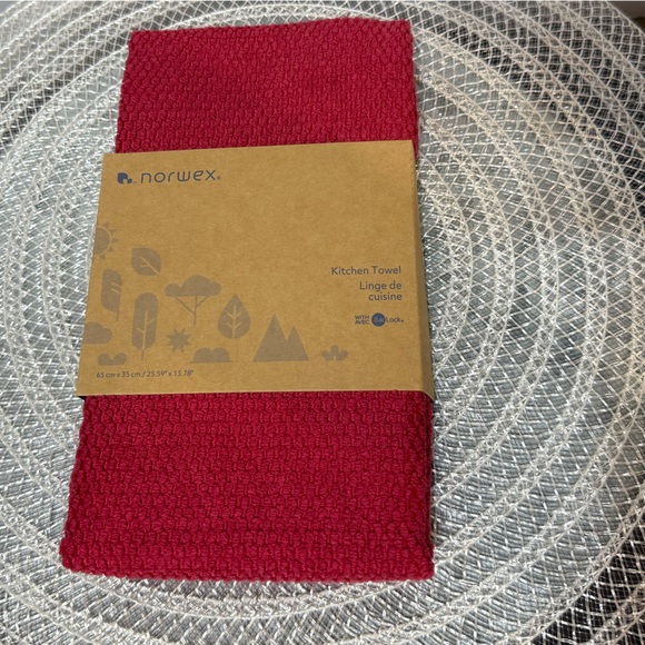 Norwex Kitchen Towel Cranberry Limited Edition NWT - Picture 8 of 9